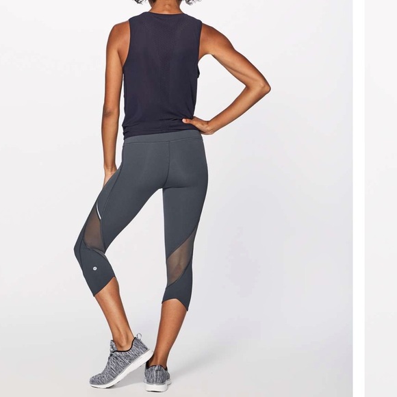 58 - Lululemon Home Stretch Crop leggings- size 4 - Picture 3 of 10